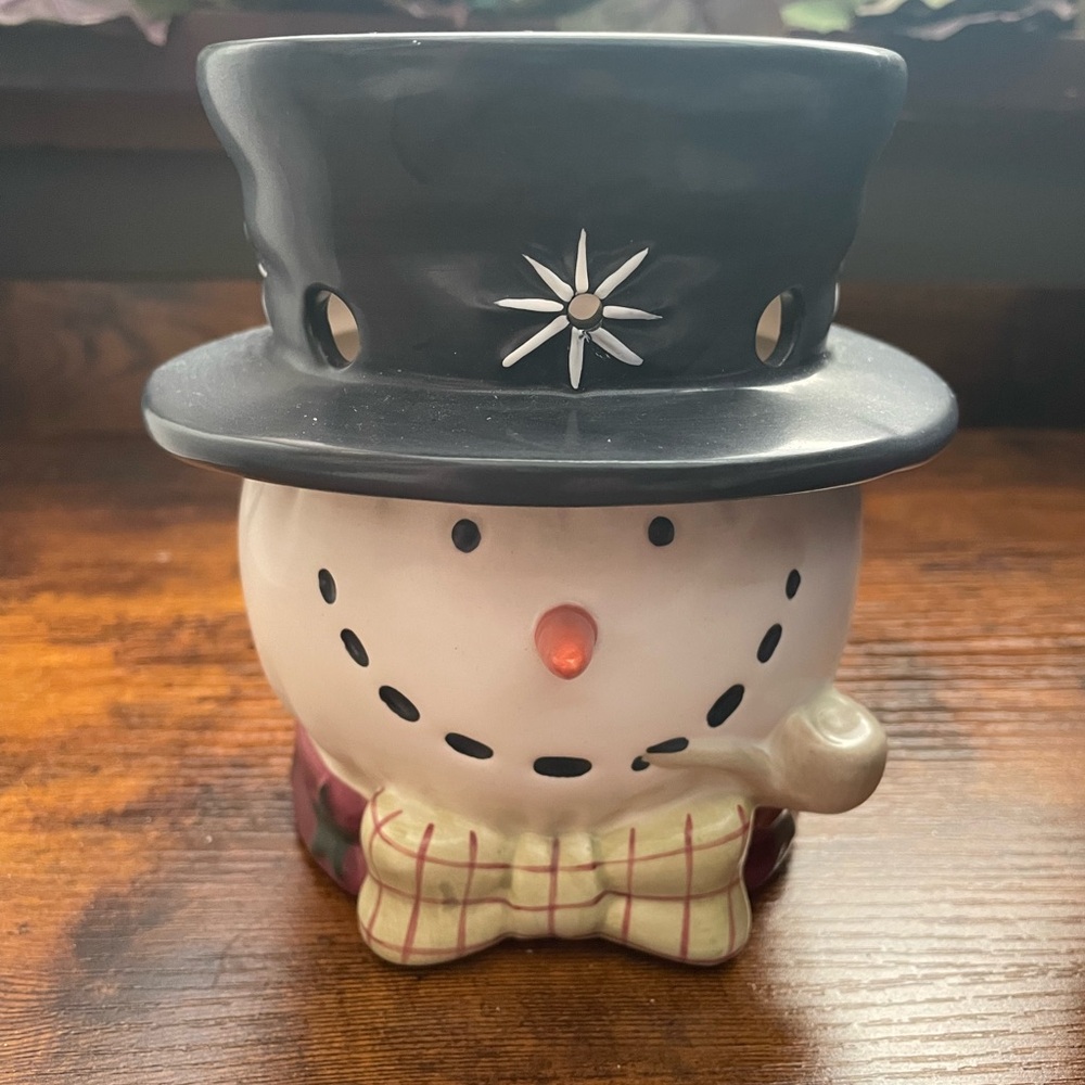 Festive Snowman Candle Holder
